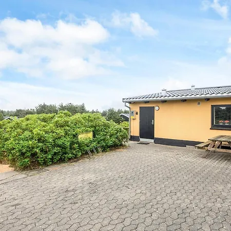 4 Person In Strand-by Traum ויירס סטרנד