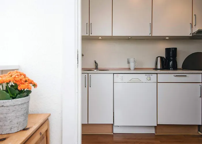 4 Person In Strand-by Traum * ויירס סטרנד