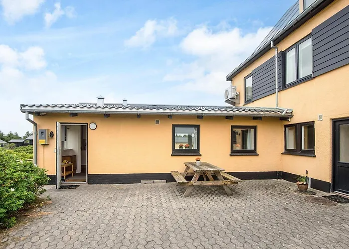 דירה 4 Person In Strand-by Traum