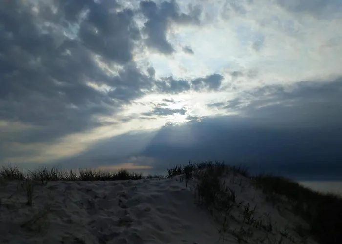 4 Person In Strand-by Traum