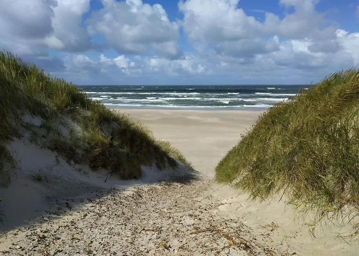 4 Person In Strand-by Traum דירה